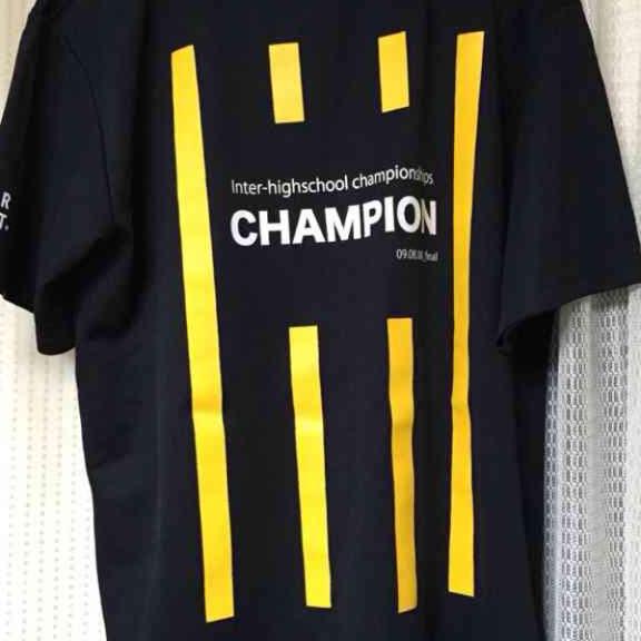 前橋育英　サッカー部　インターハイチャンピオン限定Tシャツ　M