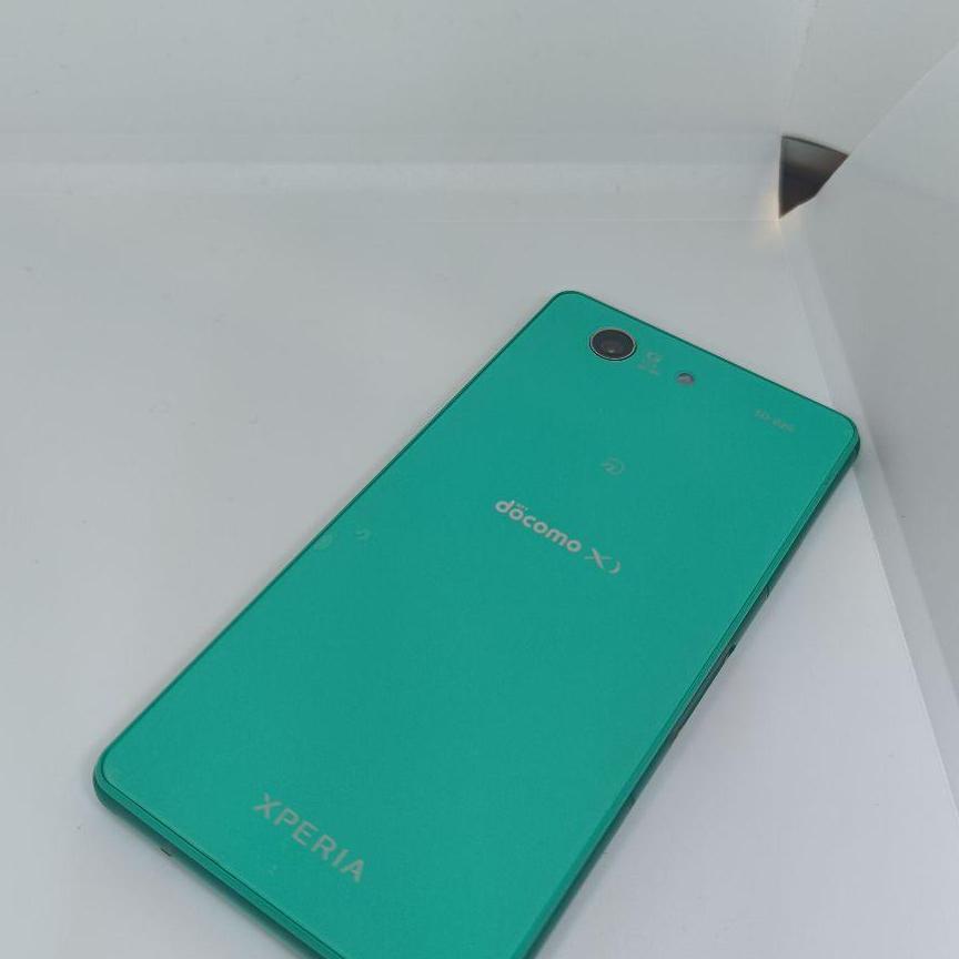 Xperia　Z3　Compact　グリーン　docomo　ジャンク品　外観美品