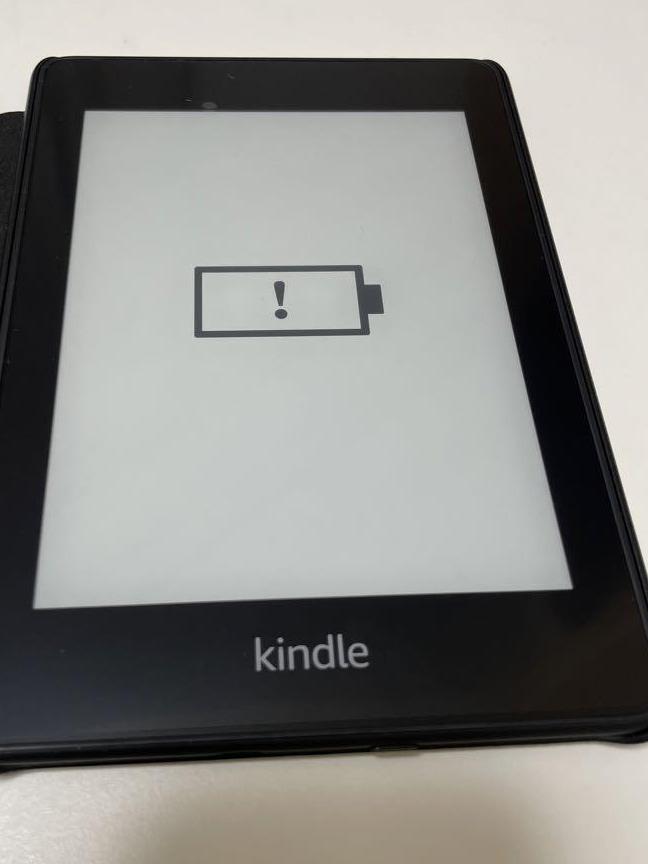 Kindle　Paperwhite　第10世代　8GB　純正ケース付き