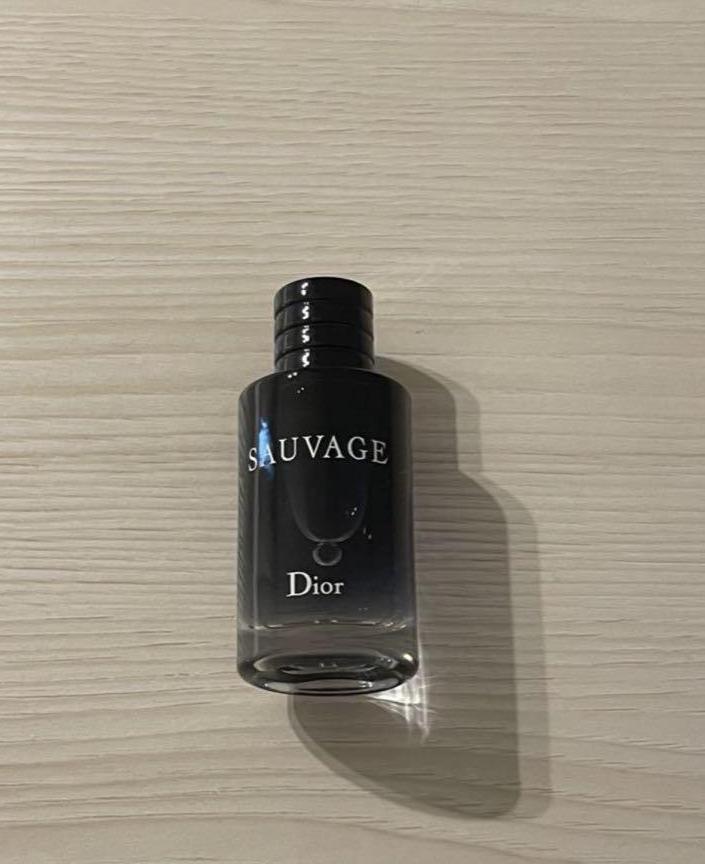 Dior　SAUVAGE　ソヴァージュ　オードゥ　トワレ　10ml