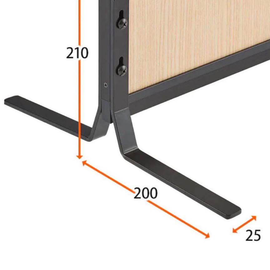 パーテーション3枚と両側安定脚3セット