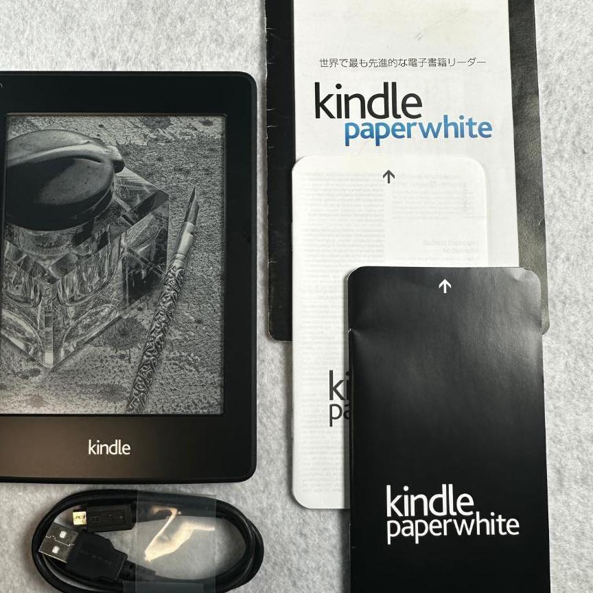 アマゾン　Kindle　Paperwhite　第7世代　純正専用ケース付き