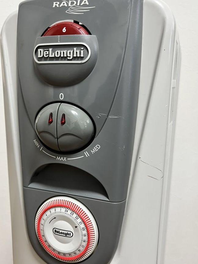 DeLonghi　デロンギ　HR030812EC　オイルヒーター