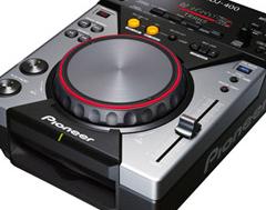 スクラッチ機能を搭載したホームDJの新スタンダードDJ用CDプレーヤー「CDJ-400」を新発売 報道資料 ニュース・イベント 企業情報  Pioneer