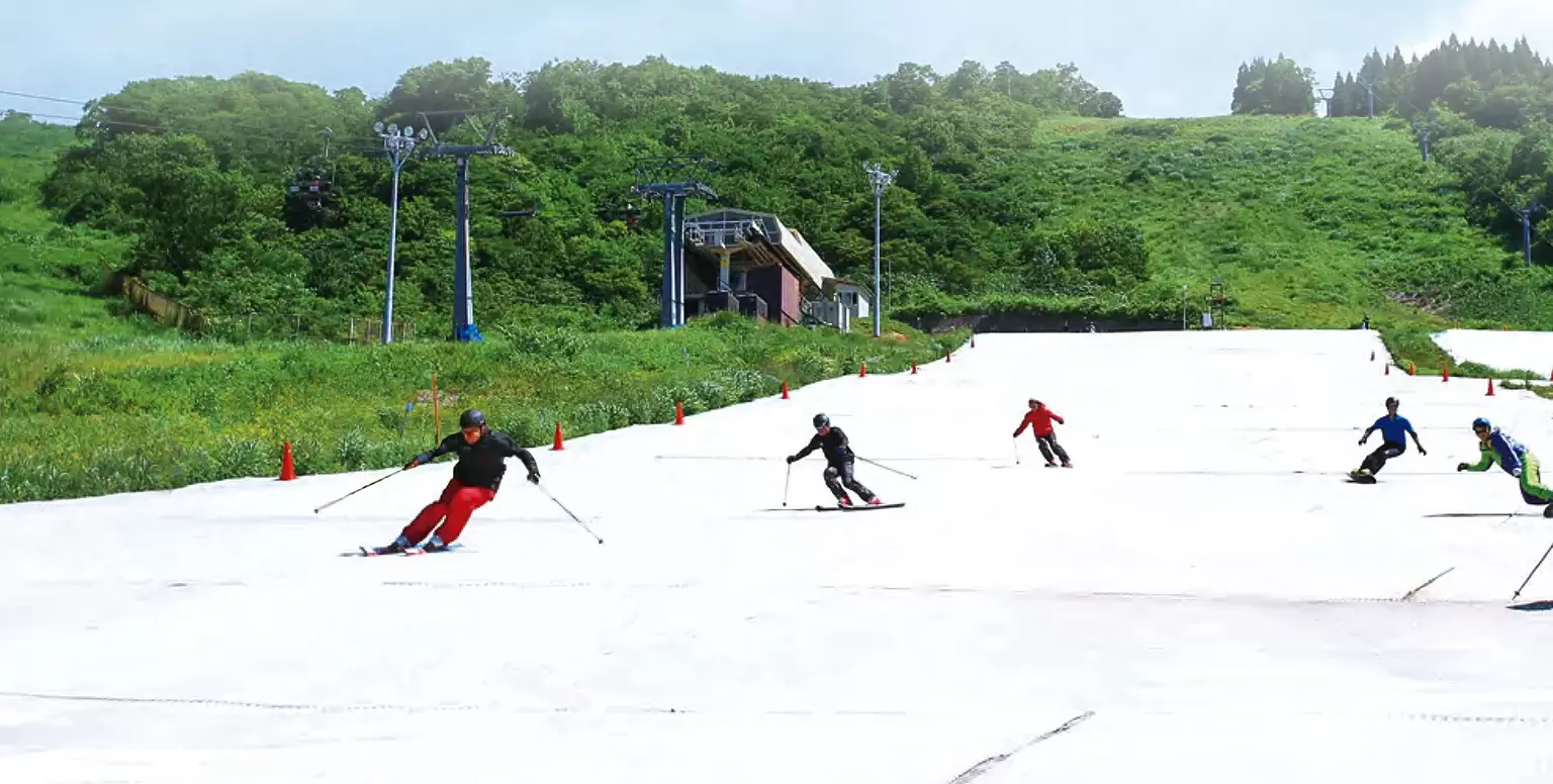 ウイングヒルズ白鳥リゾート 岐阜県奥美濃天然温泉付スキー場